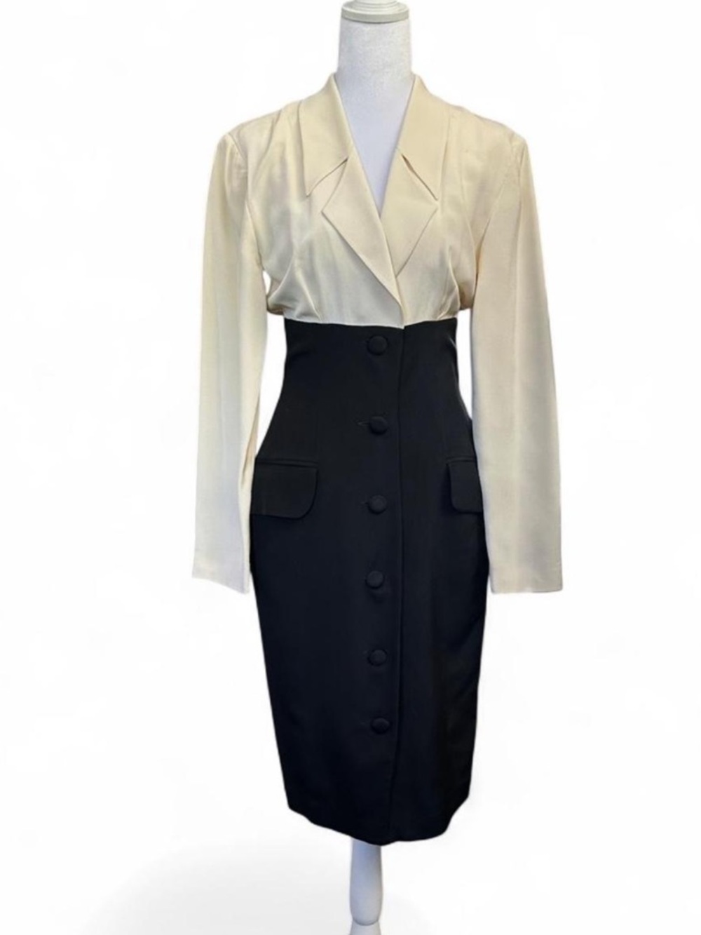 Vintage 80s does the 50s office siren wiggle dress fitted button up